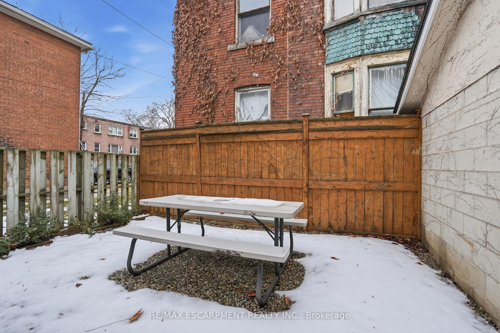 Photo 50 of 147 Emerald Street S, Hamilton, Stinson — HOMEH