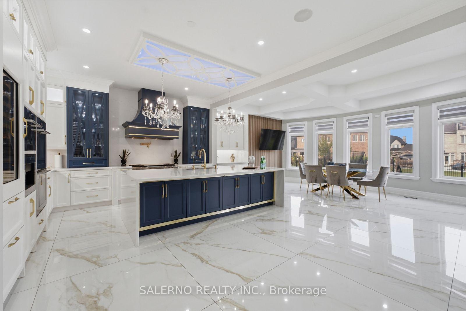 Photo 9 of 21 Autumn Wind Court, Vaughan, Kleinburg — HOMEH