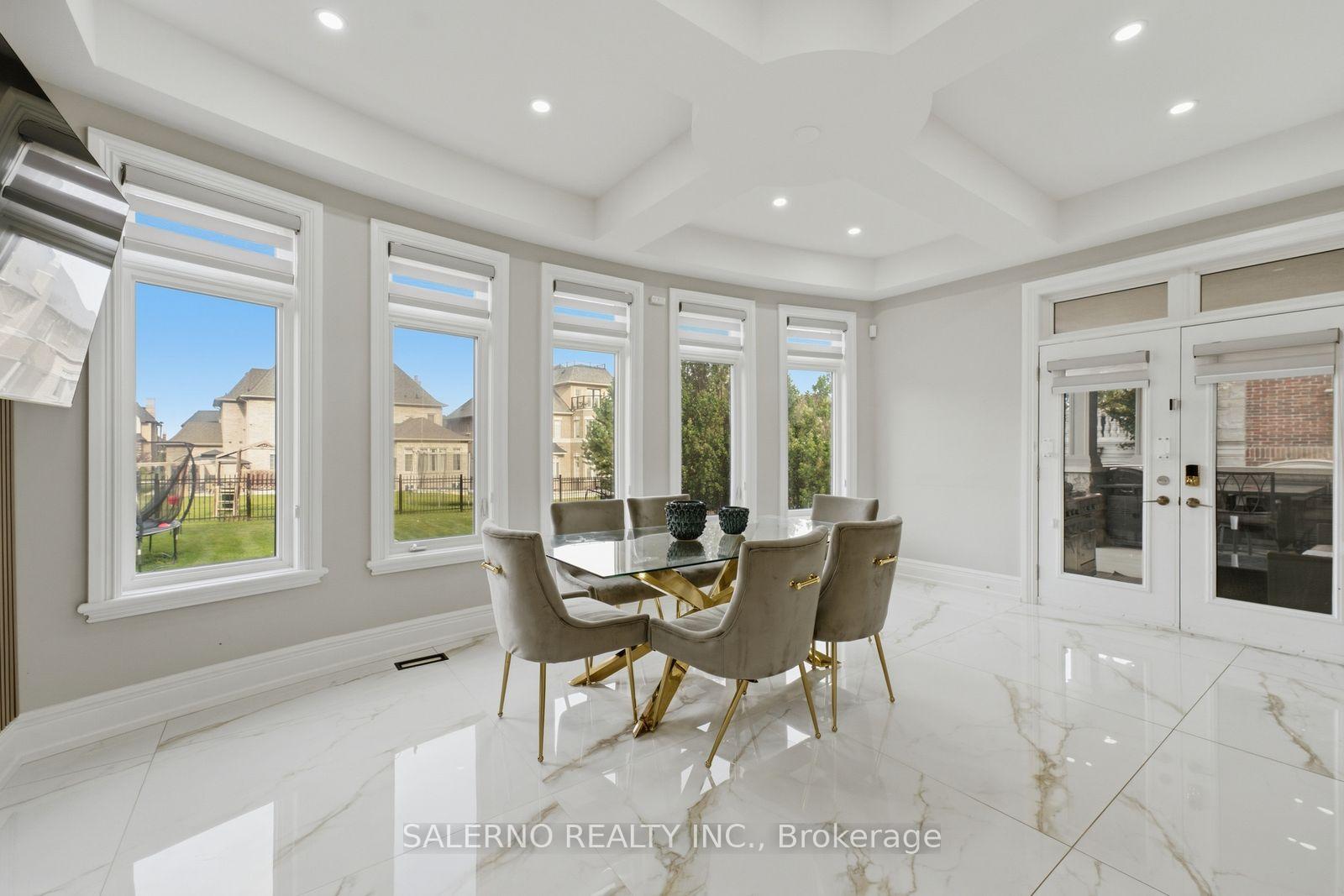 Photo 14 of 21 Autumn Wind Court, Vaughan, Kleinburg — HOMEH