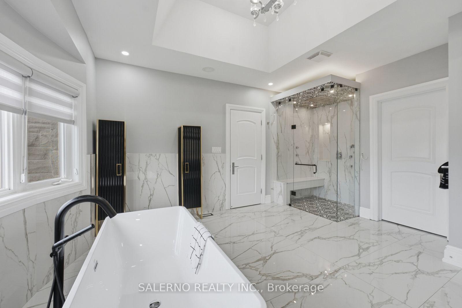 Photo 24 of 21 Autumn Wind Court, Vaughan, Kleinburg — HOMEH