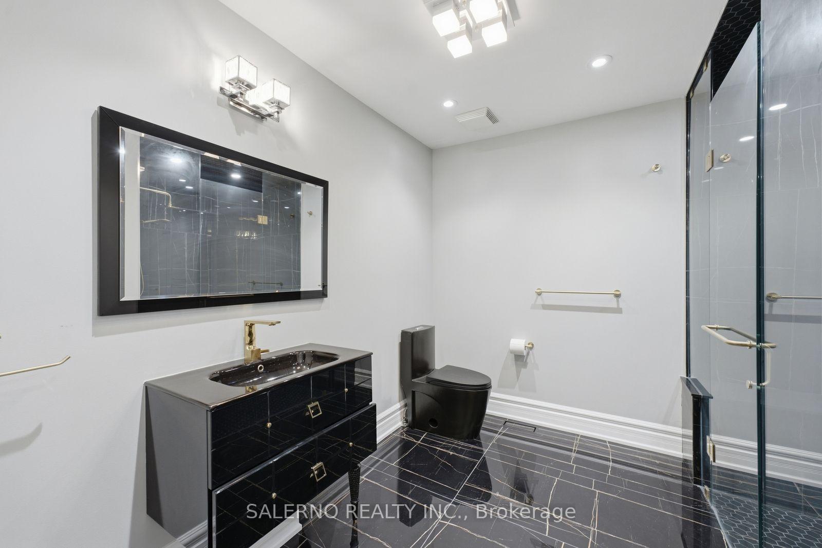 Photo 34 of 21 Autumn Wind Court, Vaughan, Kleinburg — HOMEH
