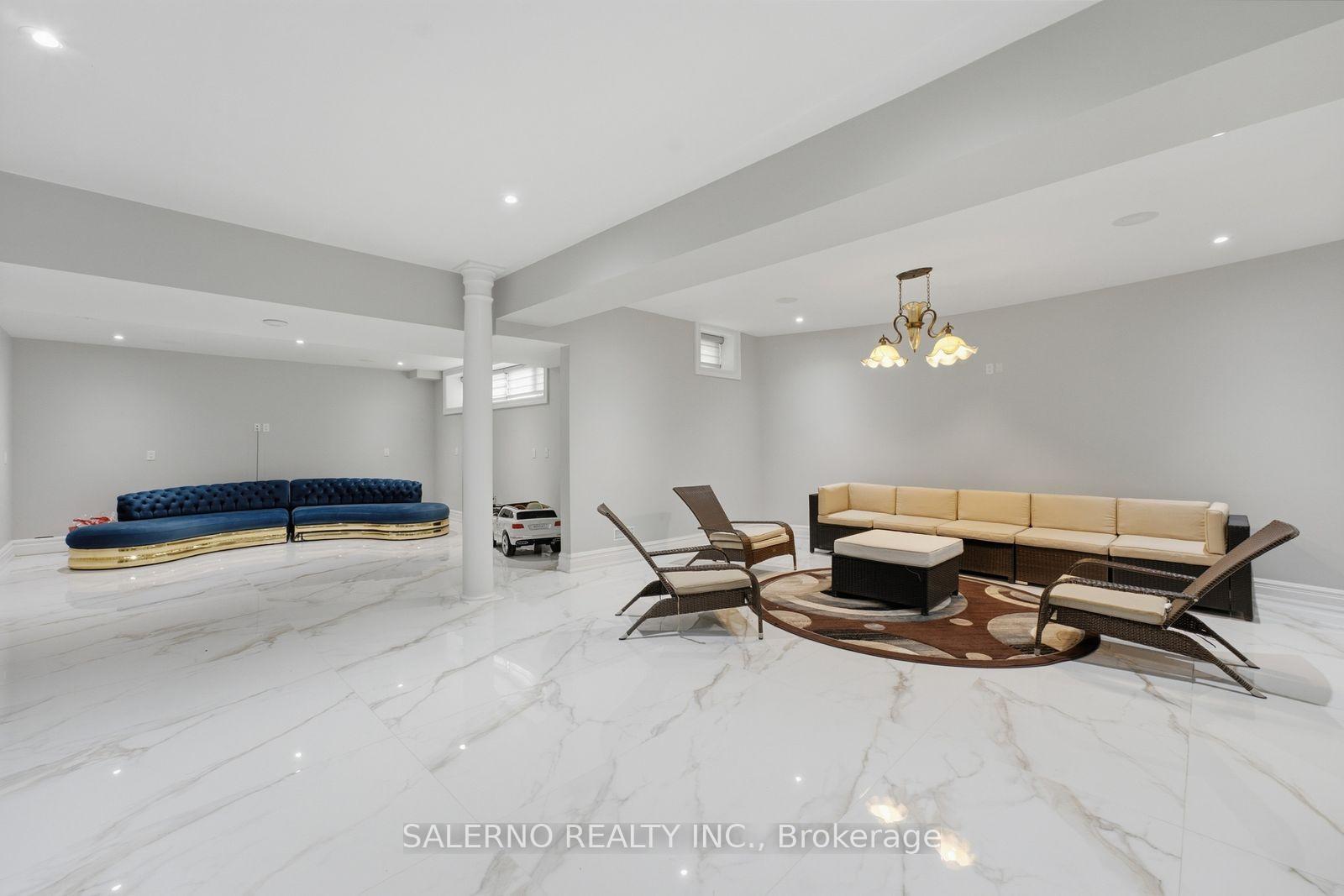 Photo 37 of 21 Autumn Wind Court, Vaughan, Kleinburg — HOMEH