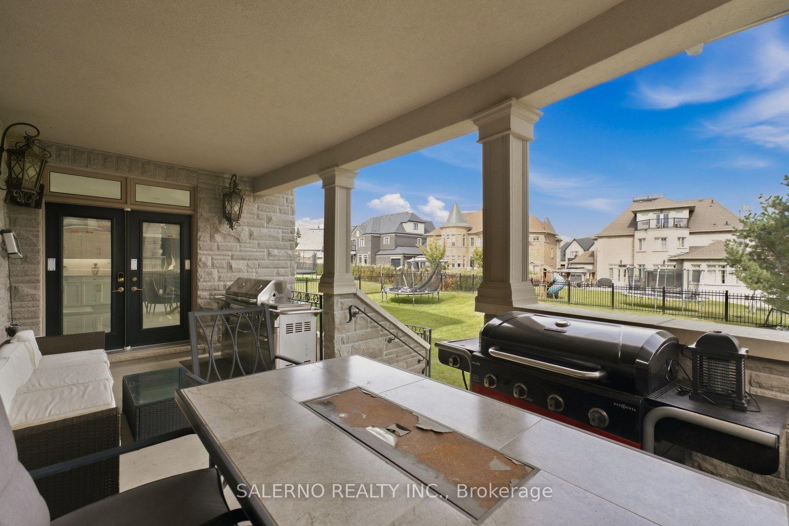 Photo 45 of 21 Autumn Wind Court, Vaughan, Kleinburg — HOMEH
