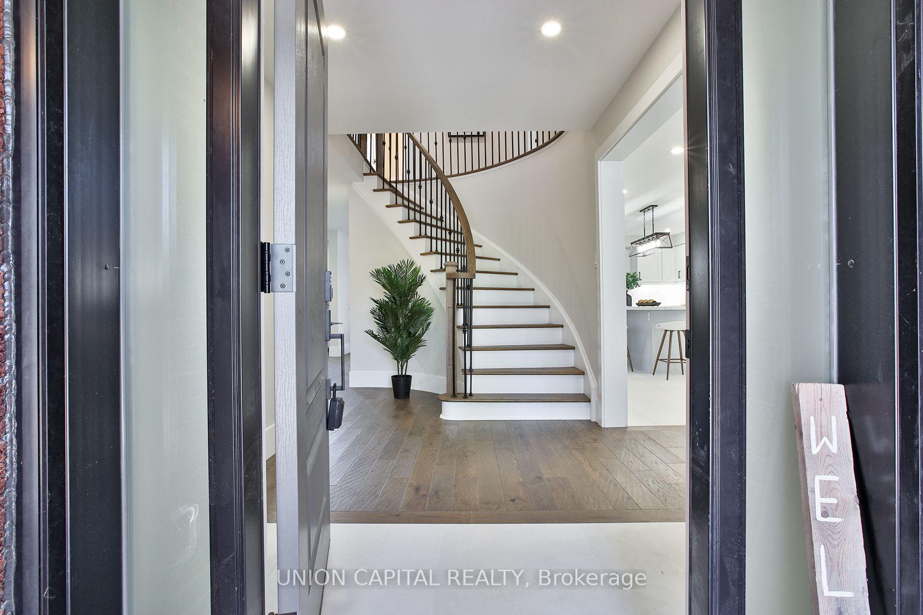 Photo 5 of 42 Bambi Crescent, Georgina, Keswick South — HOMEH