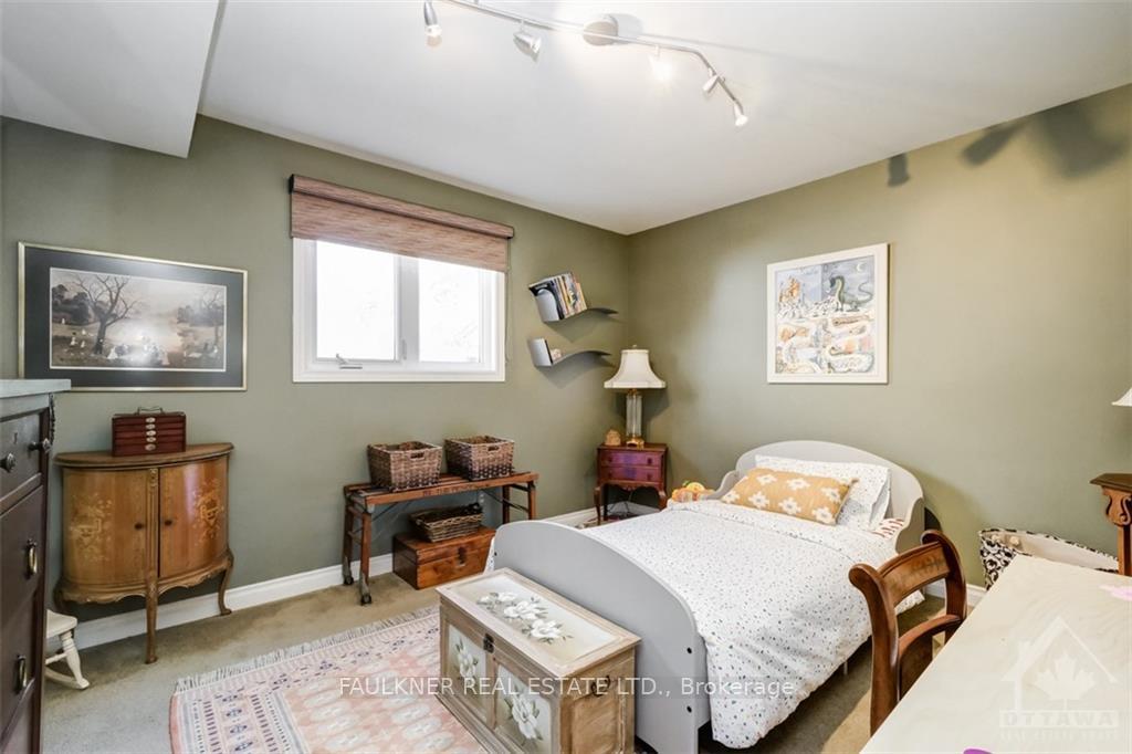 Photo 11 of 722 Echo Drive, Ottawa, Old Ottawa South — HOMEH