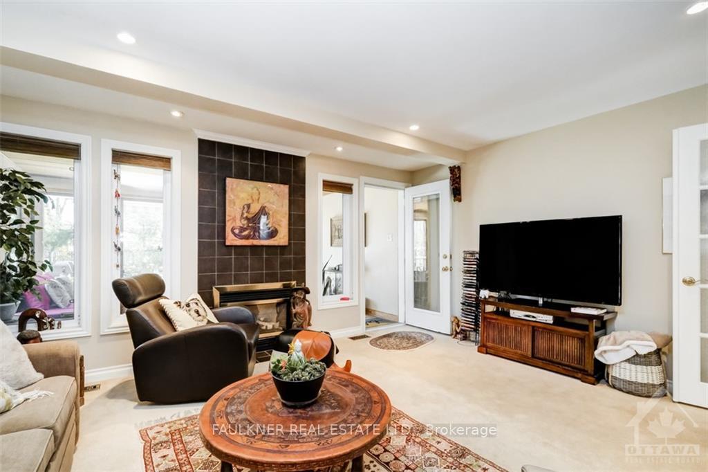 Photo 14 of 722 Echo Drive, Ottawa, Old Ottawa South — HOMEH