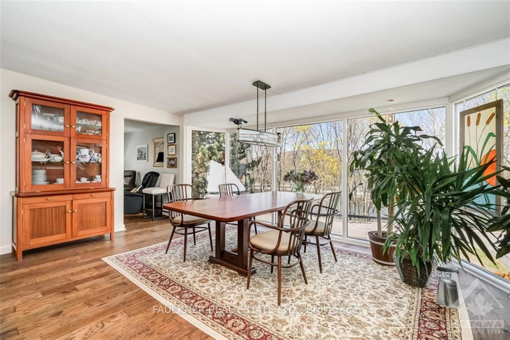 Photo 19 of 722 Echo Drive, Ottawa, Old Ottawa South — HOMEH