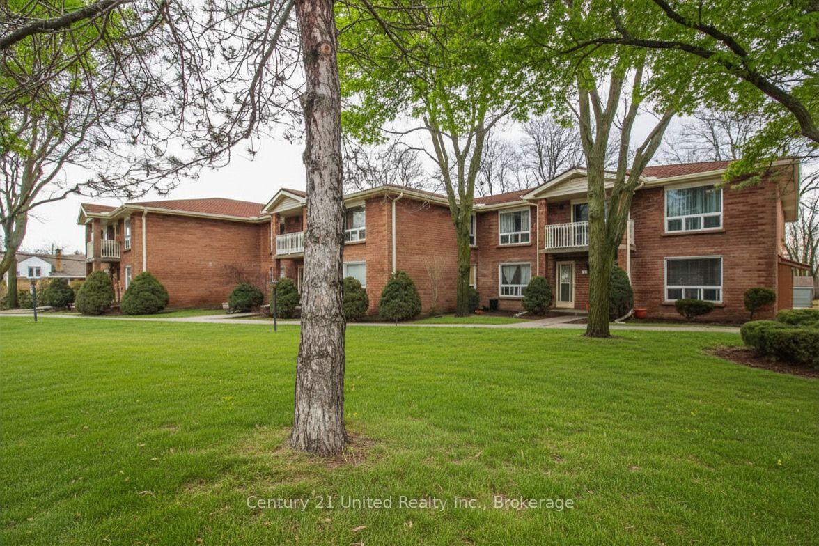 Photo 2 of Unit 204, 1110 Clonsilla Avenue, Peterborough, Otonabee Ward 1 — HOMEH