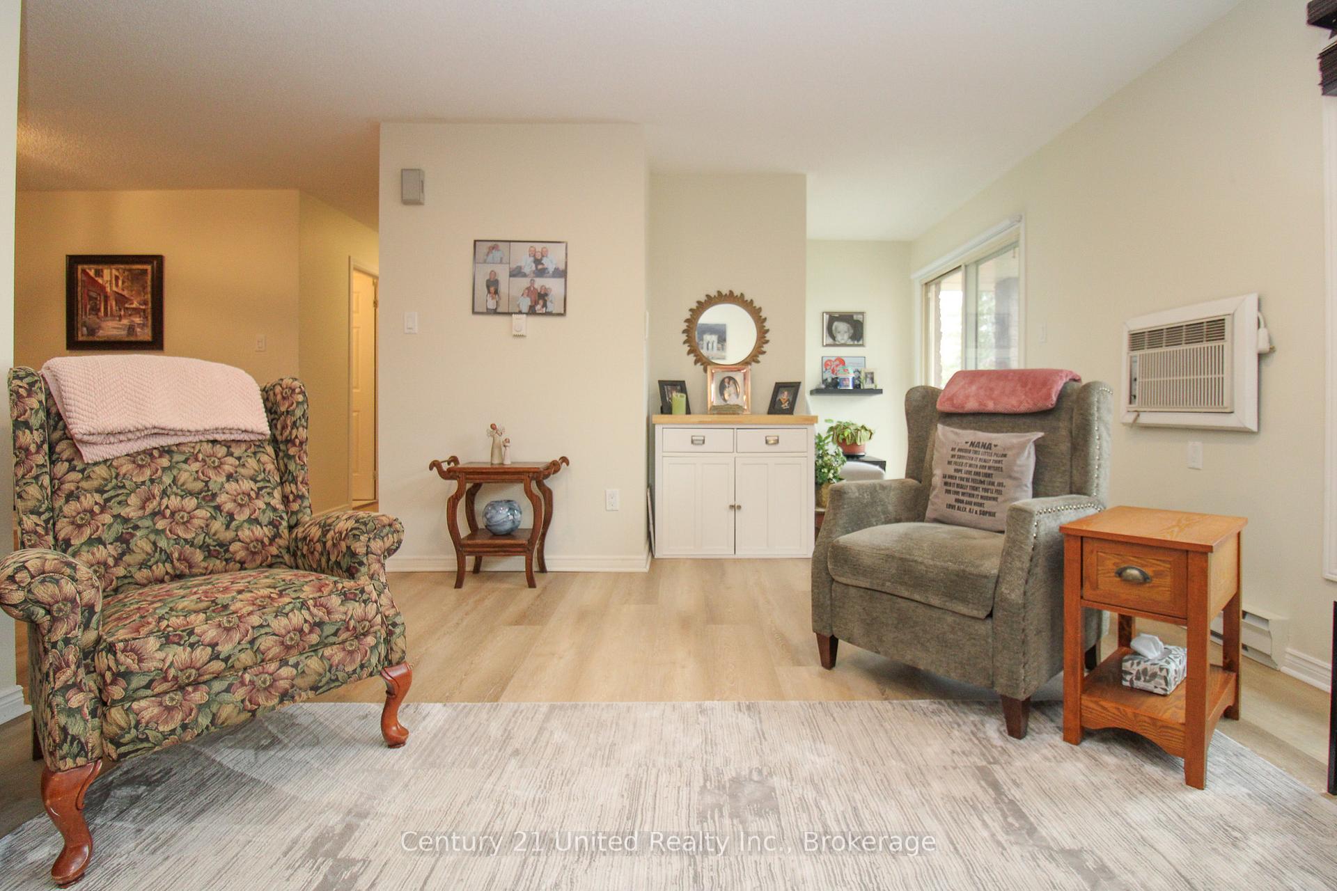 Photo 5 of Unit 204, 1110 Clonsilla Avenue, Peterborough, Otonabee Ward 1 — HOMEH