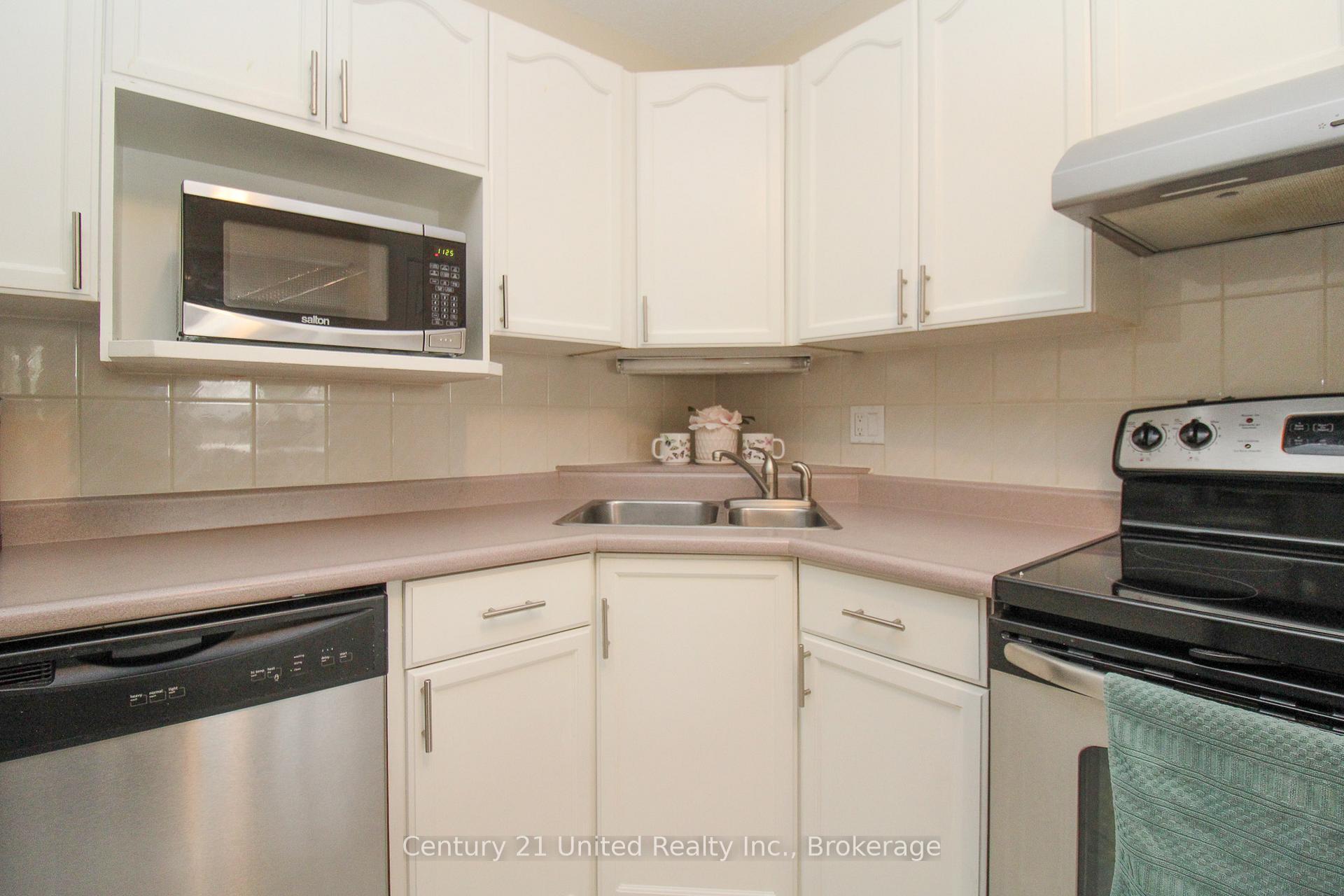 Photo 11 of Unit 204, 1110 Clonsilla Avenue, Peterborough, Otonabee Ward 1 — HOMEH