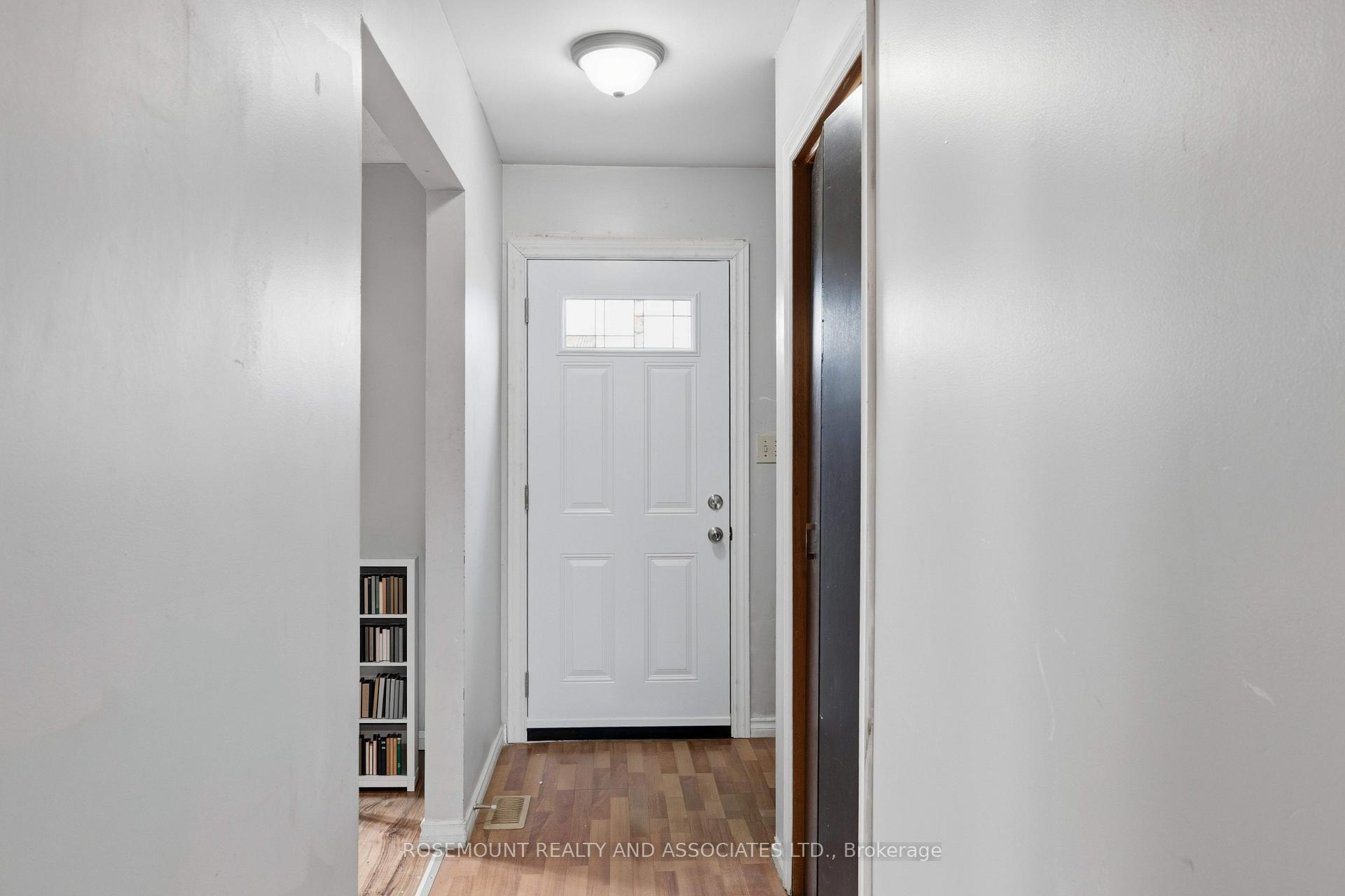 Photo 3 of 287 Sutherland Drive, Kingston, Rideau — HOMEH