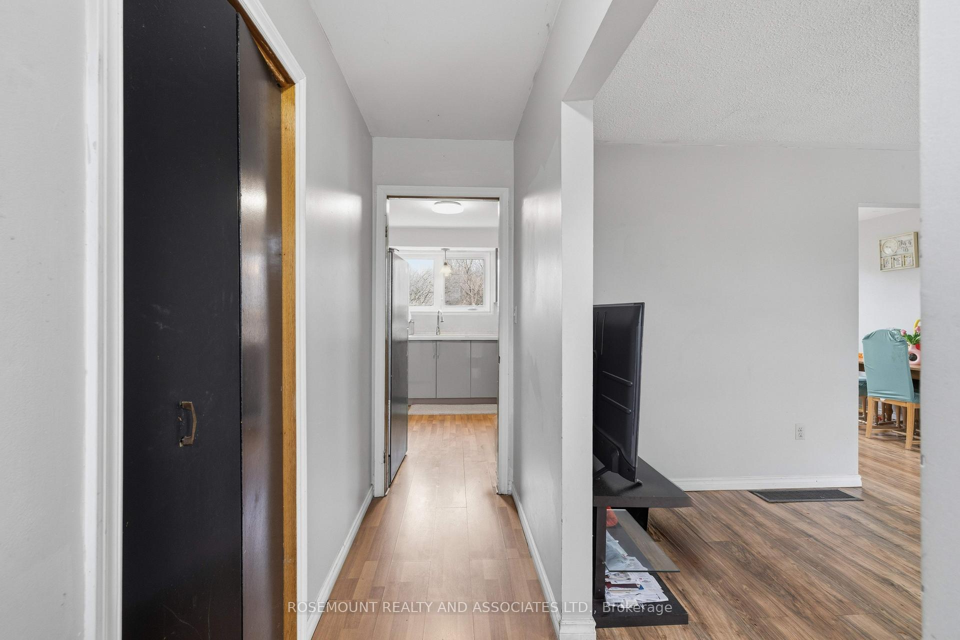 Photo 4 of 287 Sutherland Drive, Kingston, Rideau — HOMEH