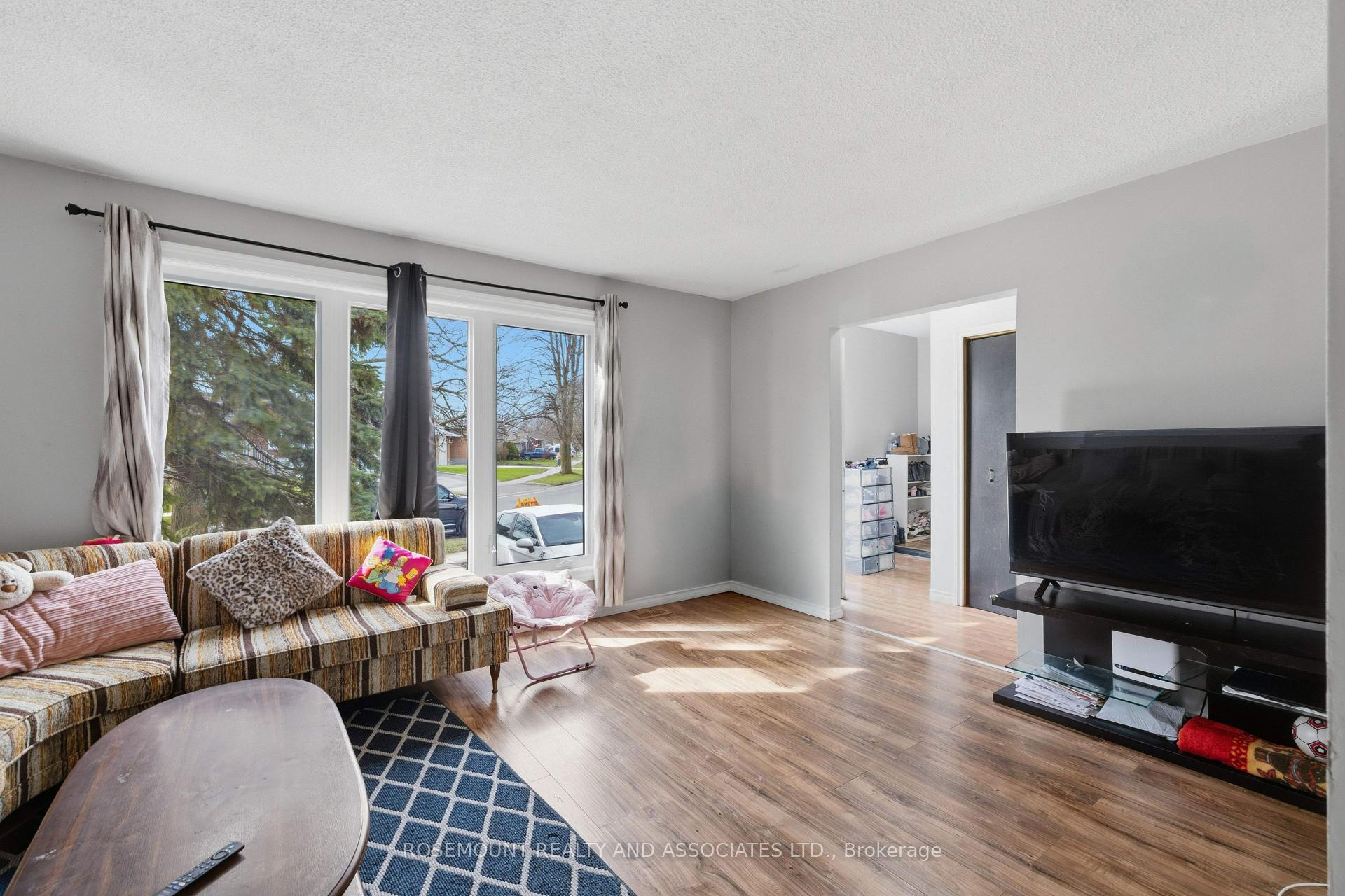 Photo 6 of 287 Sutherland Drive, Kingston, Rideau — HOMEH