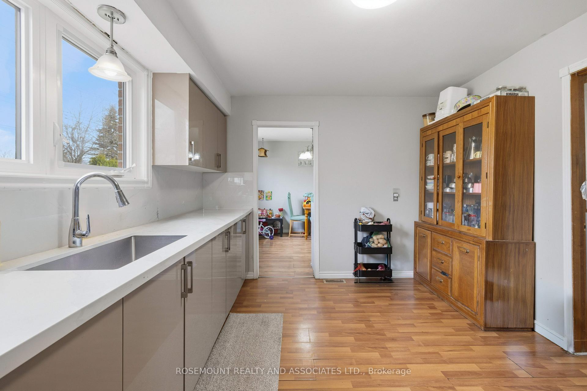 Photo 8 of 287 Sutherland Drive, Kingston, Rideau — HOMEH