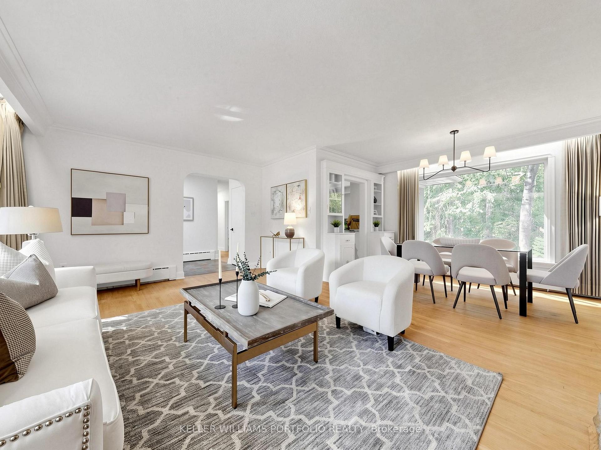 Photo 9 of 1309 Martley Drive E, Mississauga, Lorne Park — HOMEH