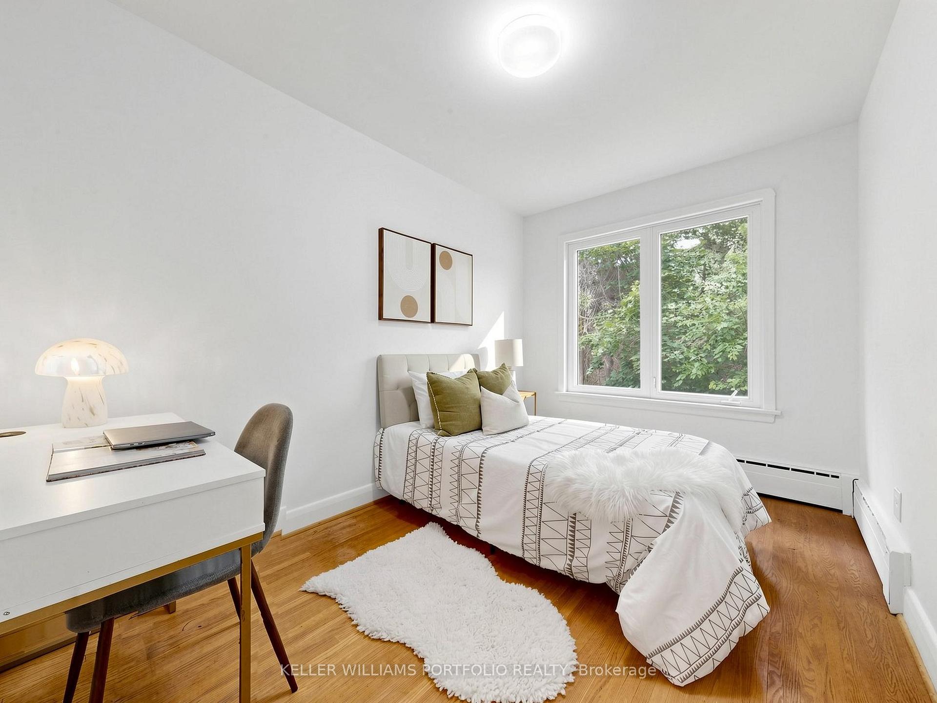 Photo 18 of 1309 Martley Drive E, Mississauga, Lorne Park — HOMEH