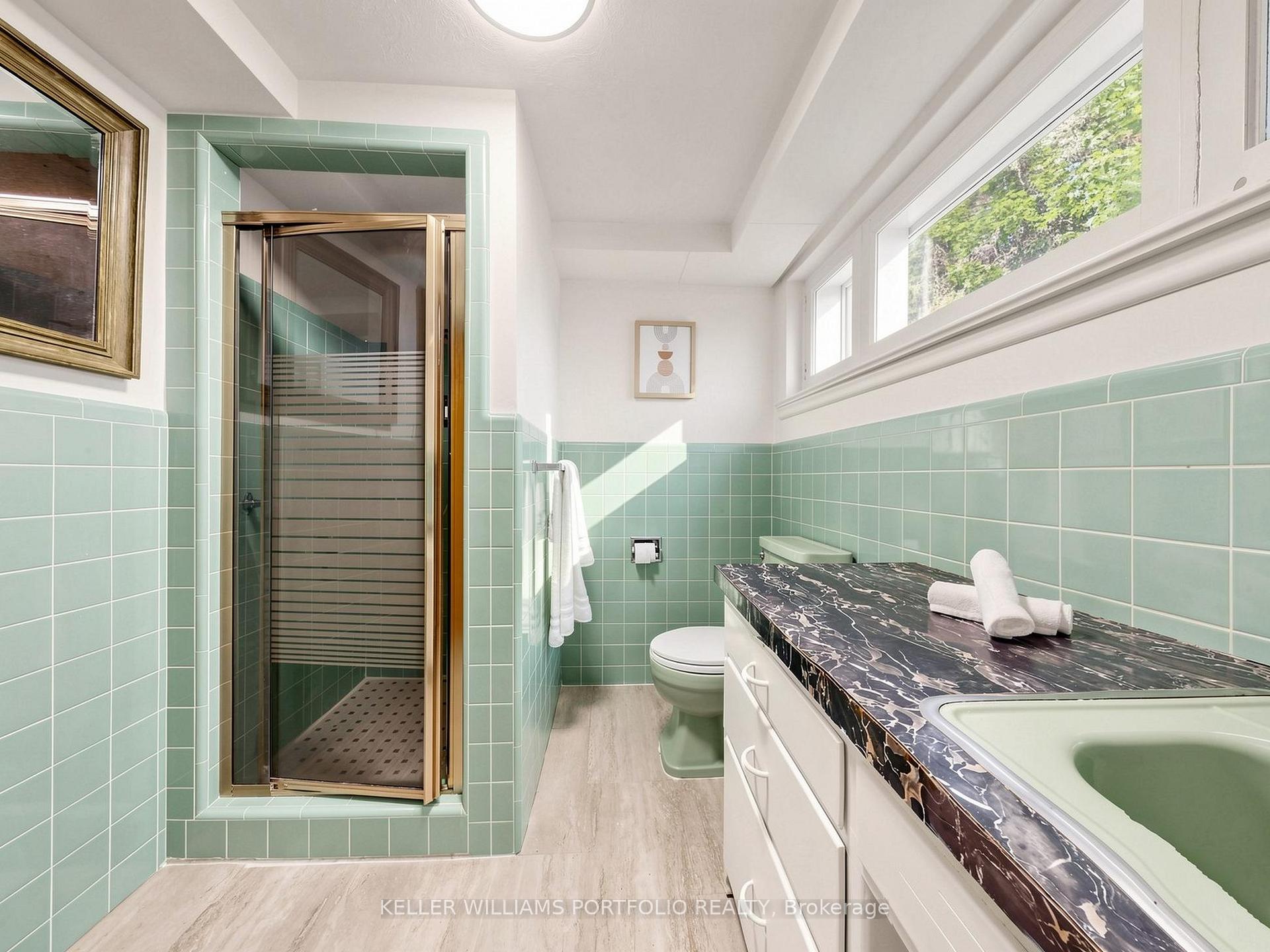 Photo 25 of 1309 Martley Drive E, Mississauga, Lorne Park — HOMEH