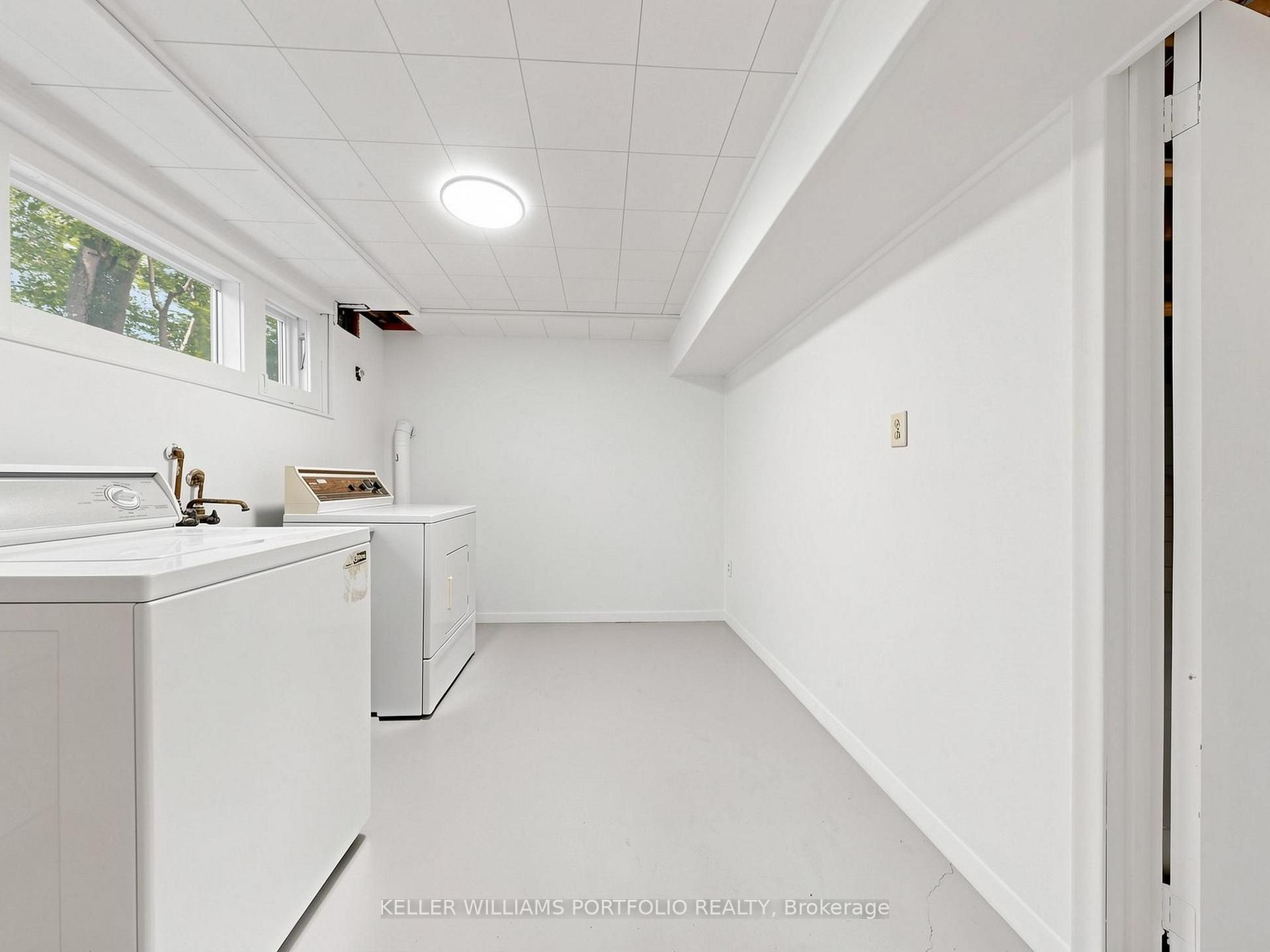 Photo 26 of 1309 Martley Drive E, Mississauga, Lorne Park — HOMEH
