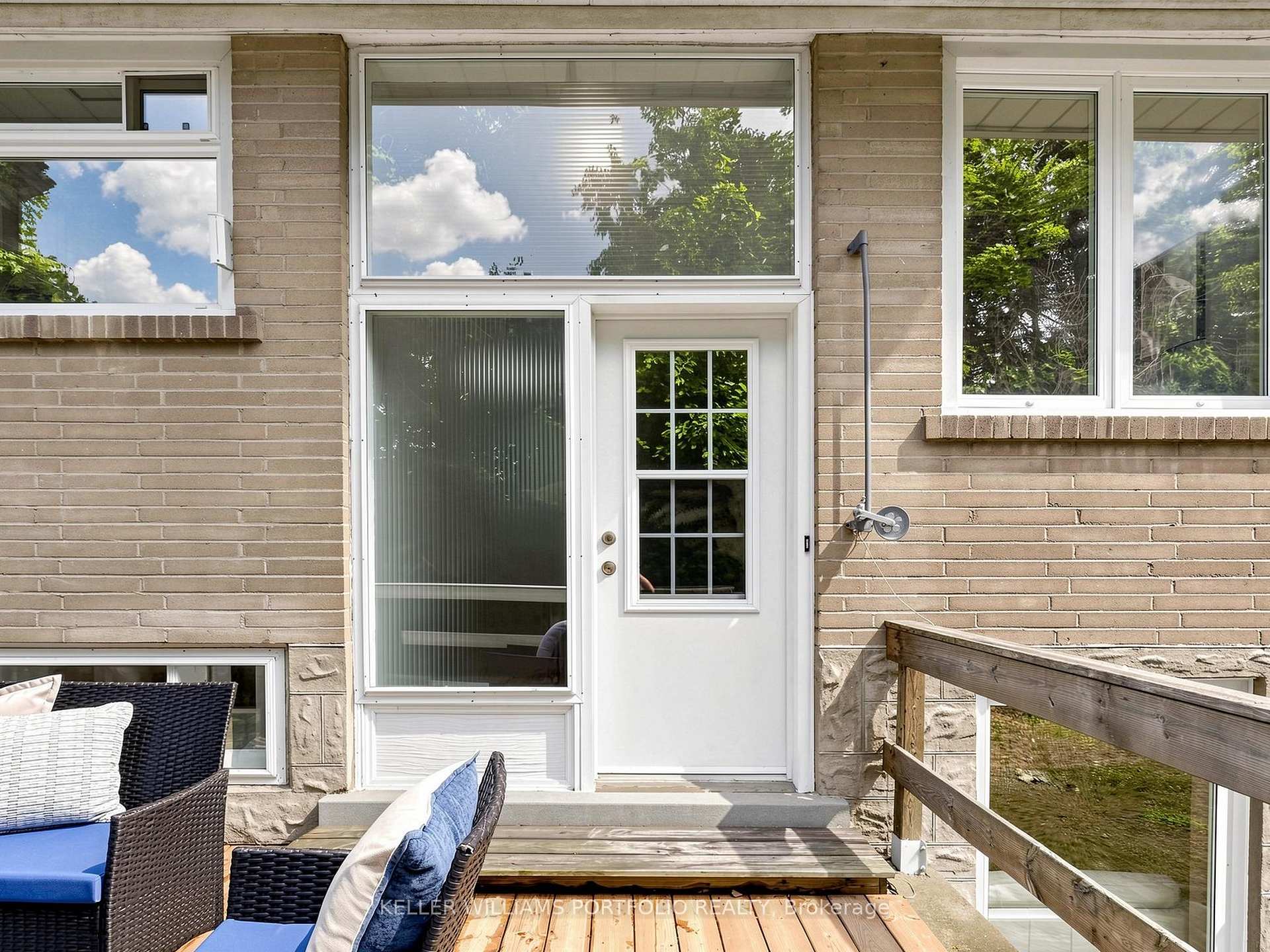 Photo 28 of 1309 Martley Drive E, Mississauga, Lorne Park — HOMEH