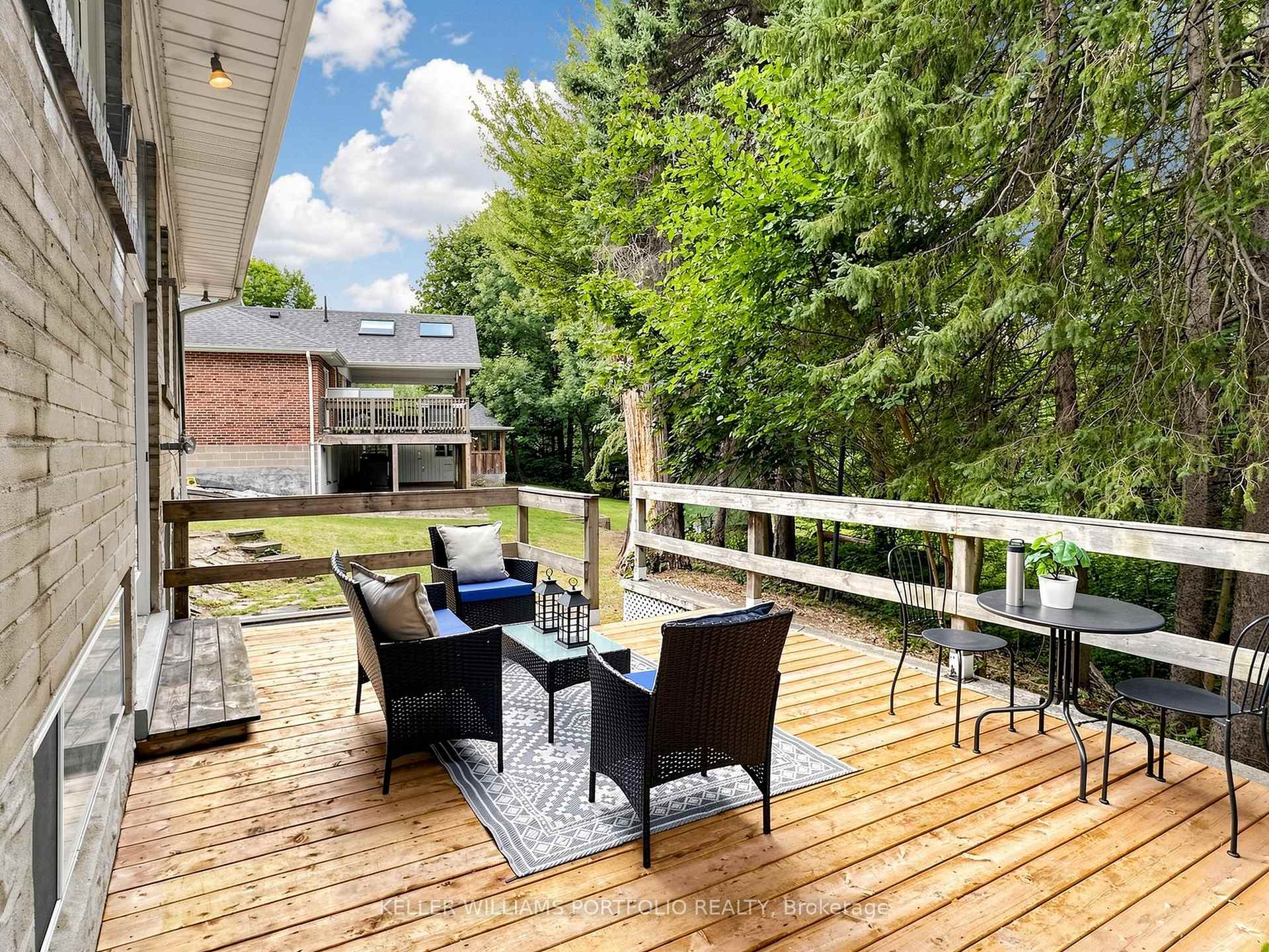 Photo 29 of 1309 Martley Drive E, Mississauga, Lorne Park — HOMEH