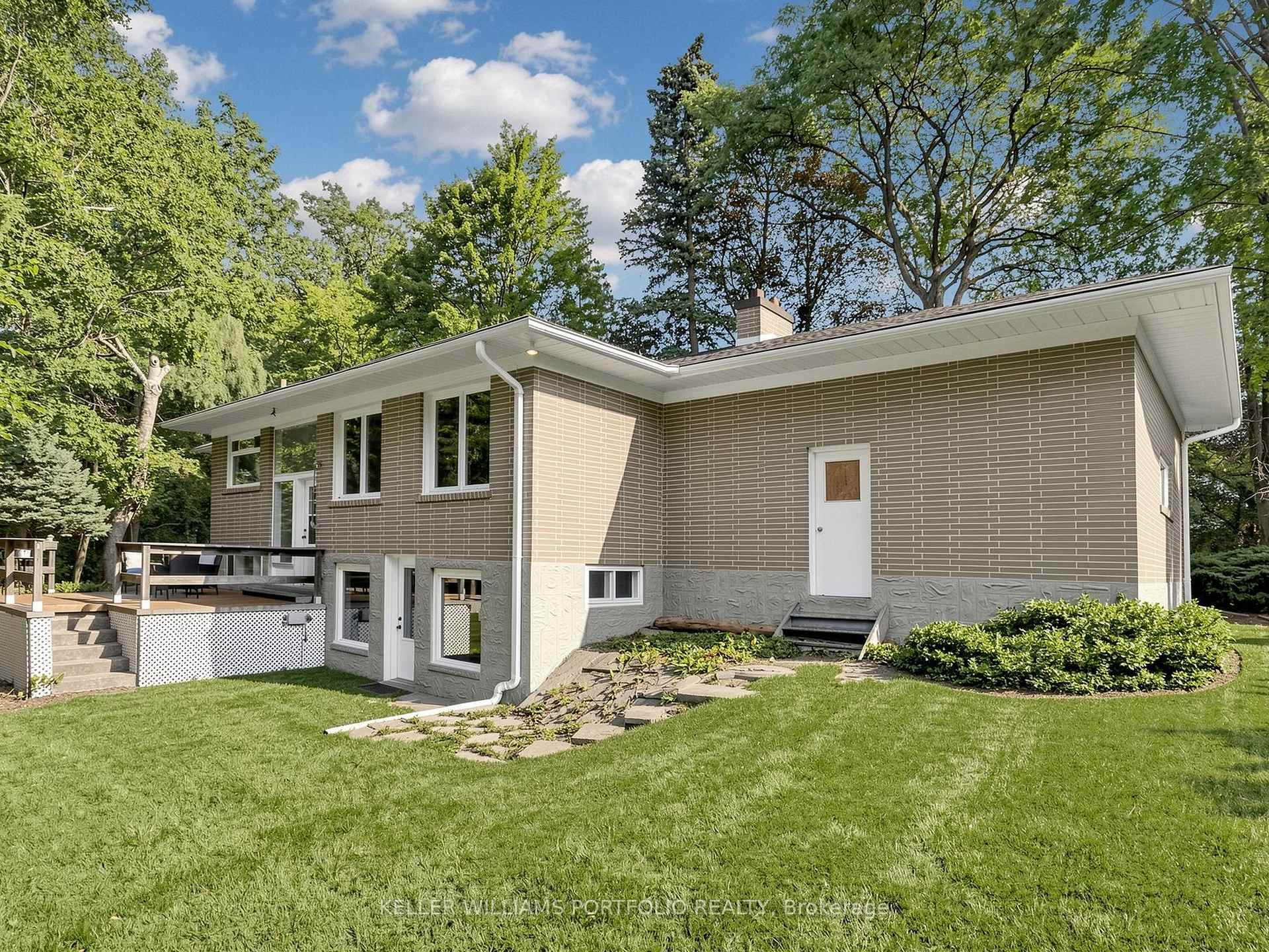 Photo 30 of 1309 Martley Drive E, Mississauga, Lorne Park — HOMEH