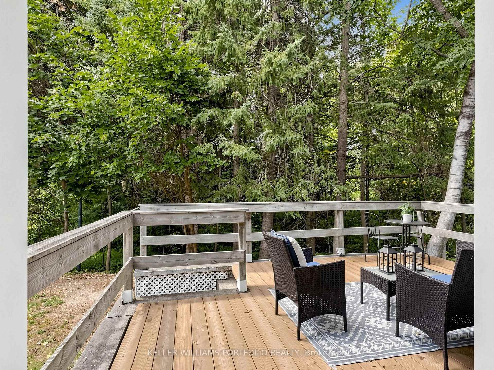 Photo 32 of 1309 Martley Drive E, Mississauga, Lorne Park — HOMEH