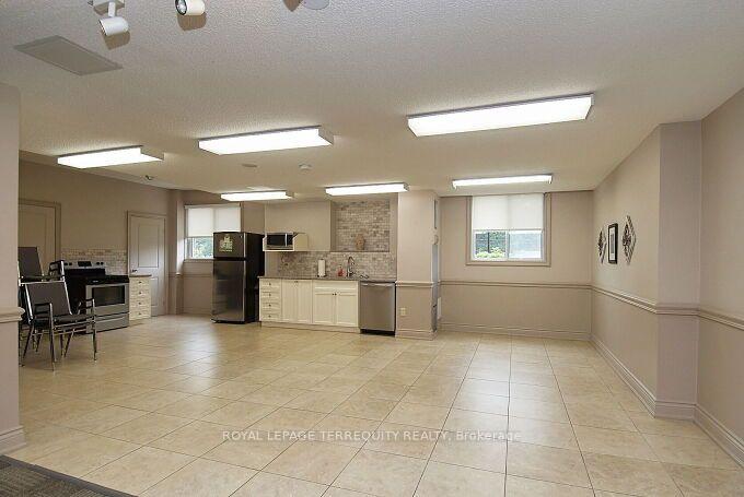 Photo 18 of Unit 1102, 812 Burnhamthorpe Road, Etobicoke, Markland Wood — HOMEH