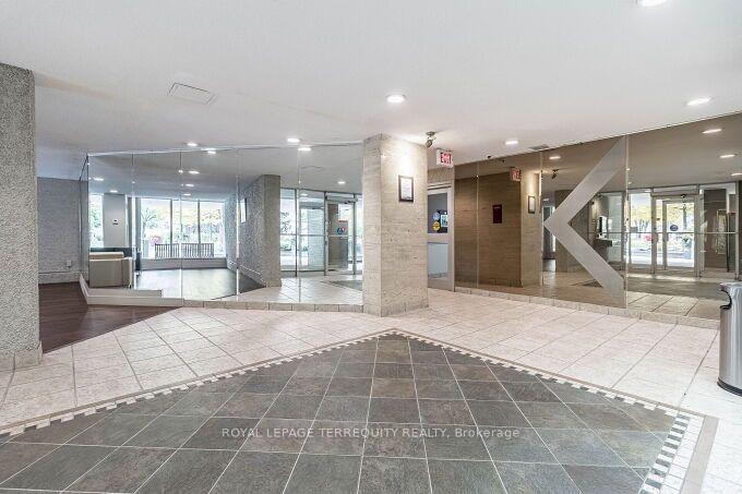Photo 20 of Unit 1102, 812 Burnhamthorpe Road, Etobicoke, Markland Wood — HOMEH