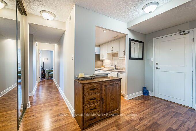 Photo 28 of Unit 1102, 812 Burnhamthorpe Road, Etobicoke, Markland Wood — HOMEH