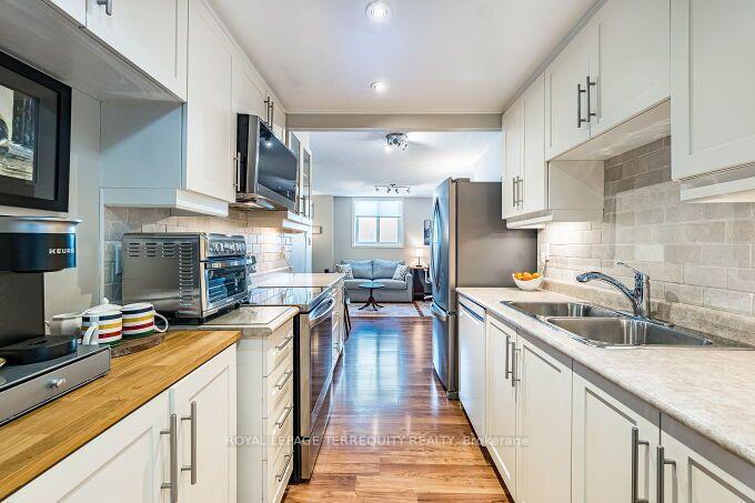 Photo 30 of Unit 1102, 812 Burnhamthorpe Road, Etobicoke, Markland Wood — HOMEH