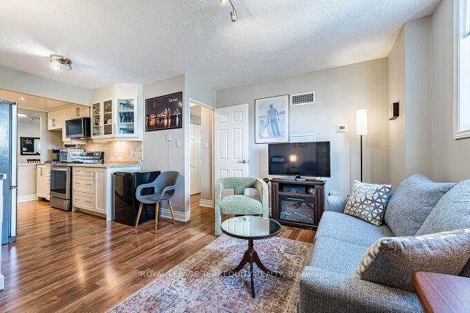 Photo 54 of Unit 1102, 812 Burnhamthorpe Road, Etobicoke, Markland Wood — HOMEH