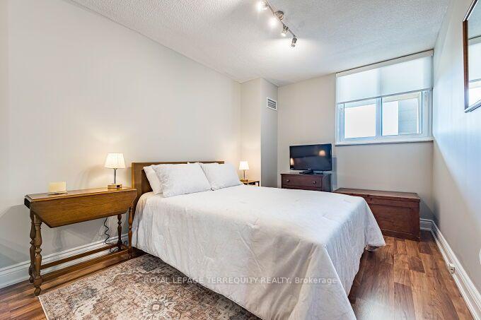 Photo 60 of Unit 1102, 812 Burnhamthorpe Road, Etobicoke, Markland Wood — HOMEH
