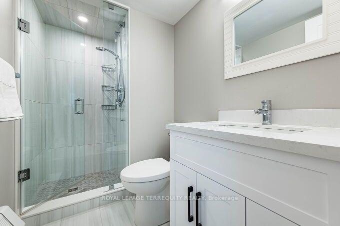 Photo 70 of Unit 1102, 812 Burnhamthorpe Road, Etobicoke, Markland Wood — HOMEH