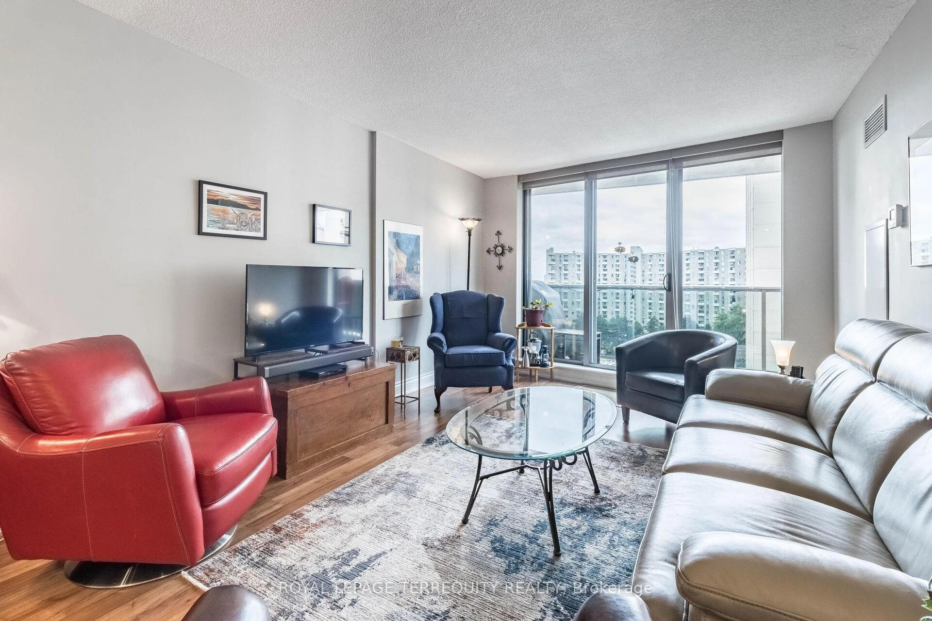 Photo 27 of Unit 1102, 812 Burnhamthorpe Road, Etobicoke, Markland Wood — HOMEH