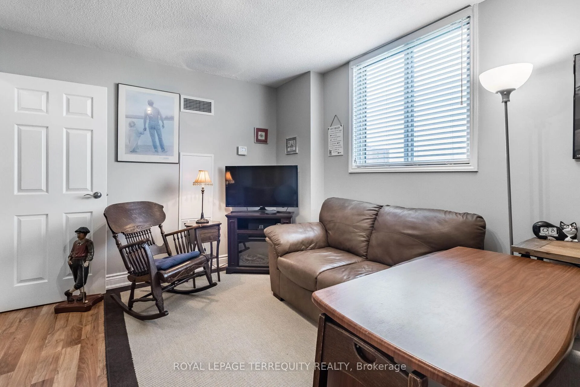 Photo 41 of Unit 1102, 812 Burnhamthorpe Road, Etobicoke, Markland Wood — HOMEH
