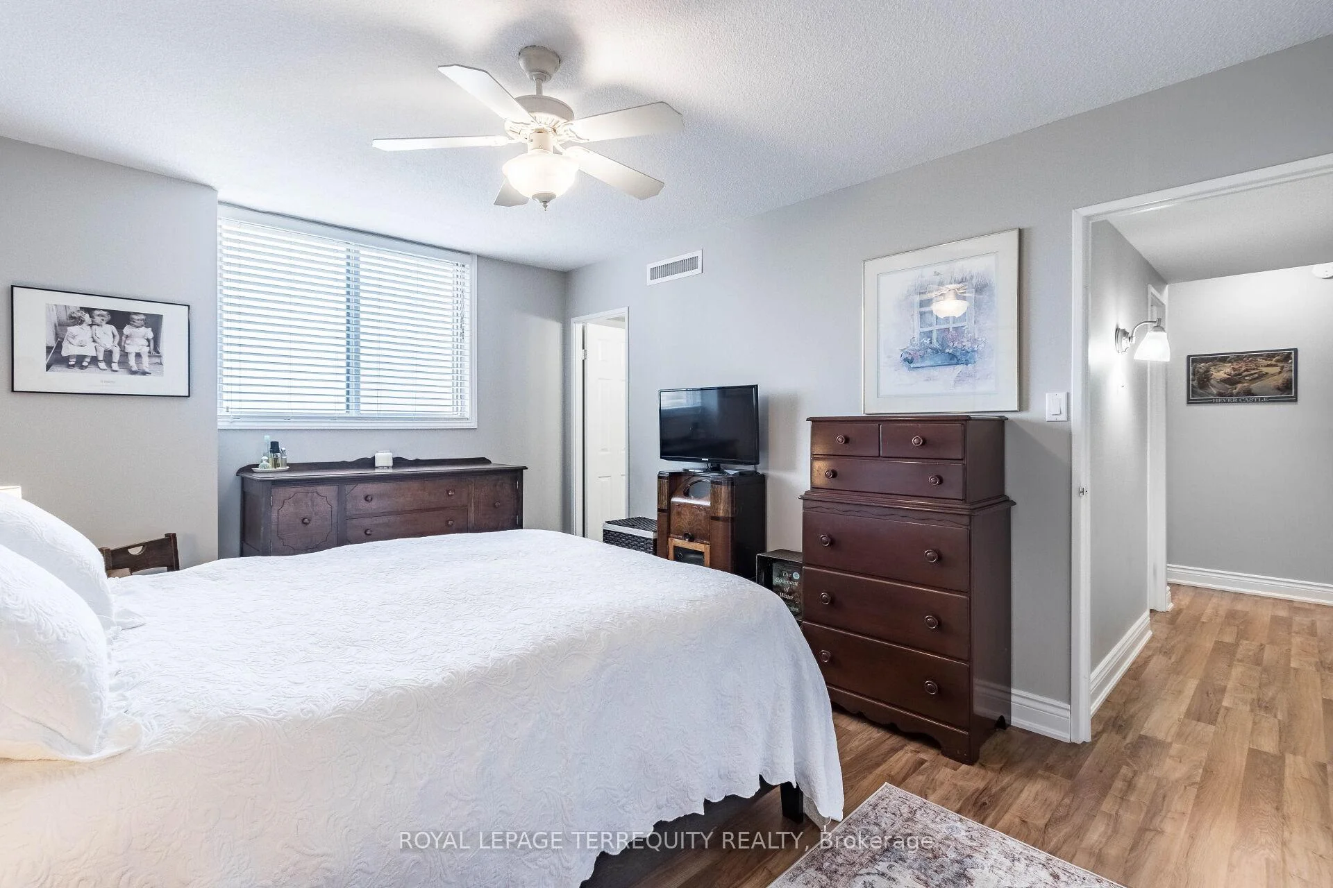 Photo 47 of Unit 1102, 812 Burnhamthorpe Road, Etobicoke, Markland Wood — HOMEH
