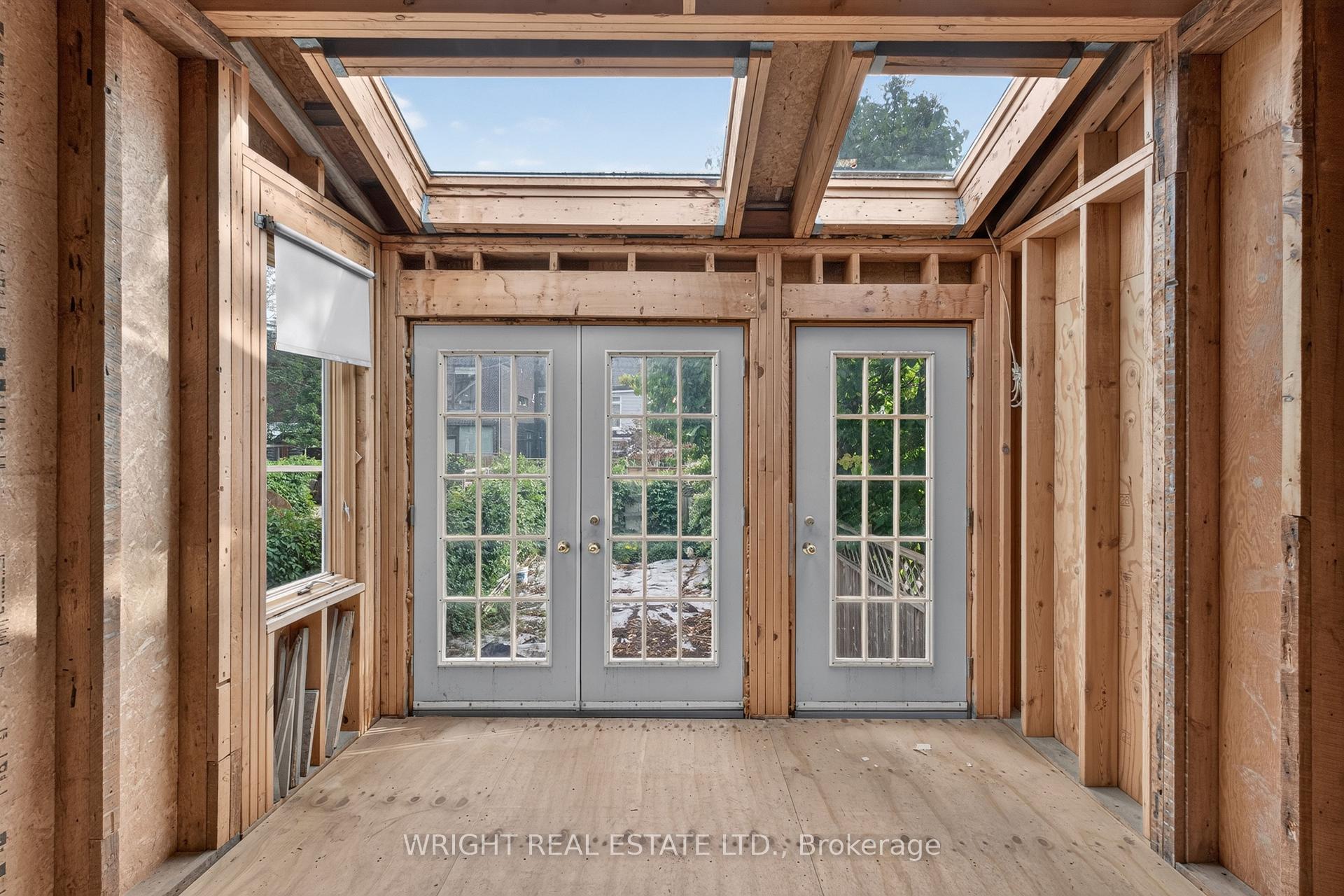 Photo 10 of 31 Olive Avenue, Toronto, The Annex — HOMEH