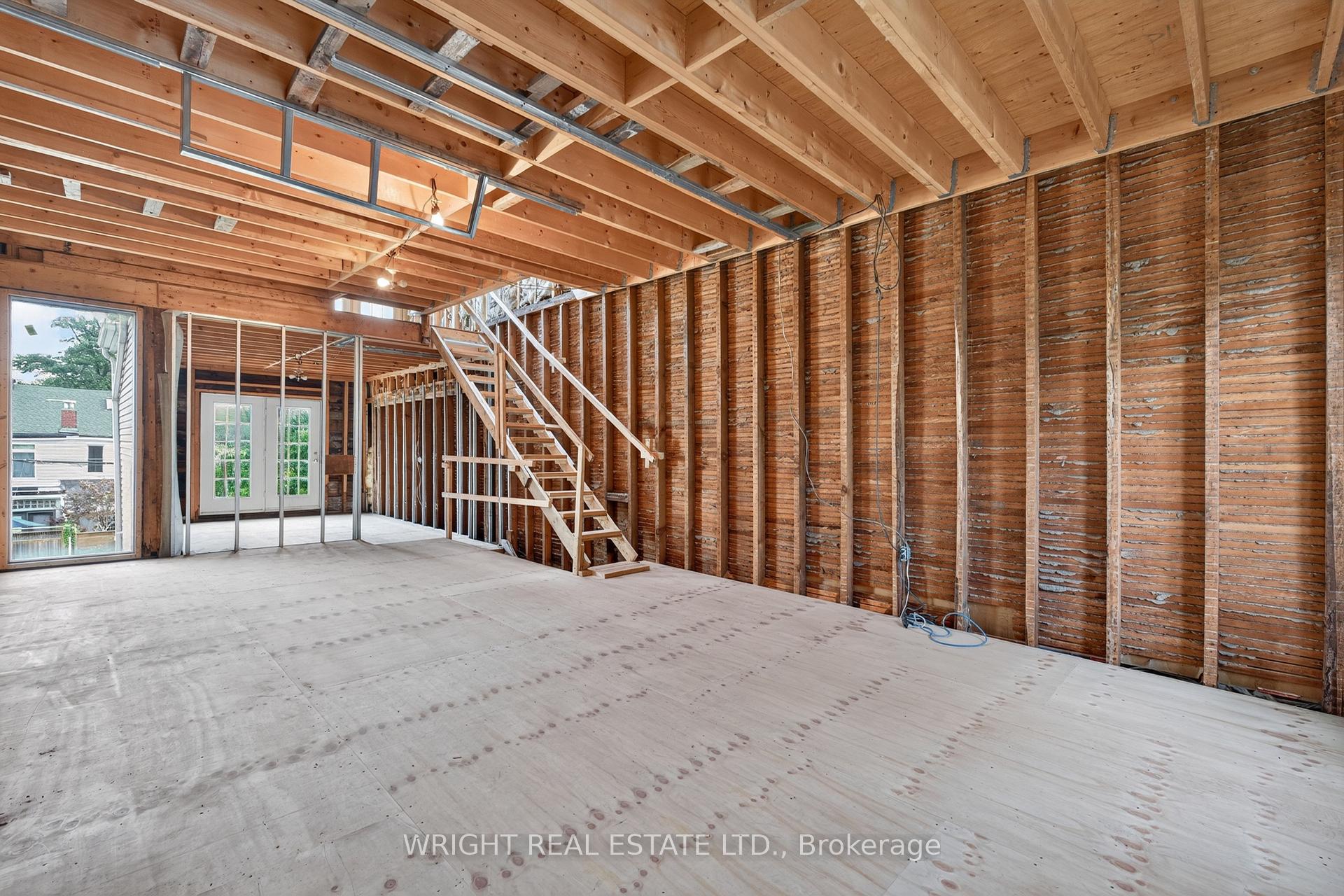 Photo 13 of 31 Olive Avenue, Toronto, The Annex — HOMEH
