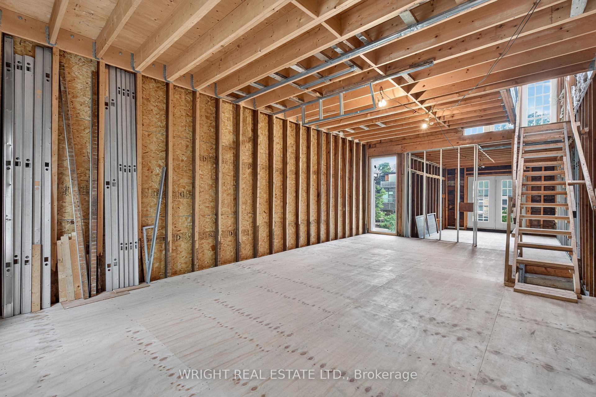 Photo 14 of 31 Olive Avenue, Toronto, The Annex — HOMEH