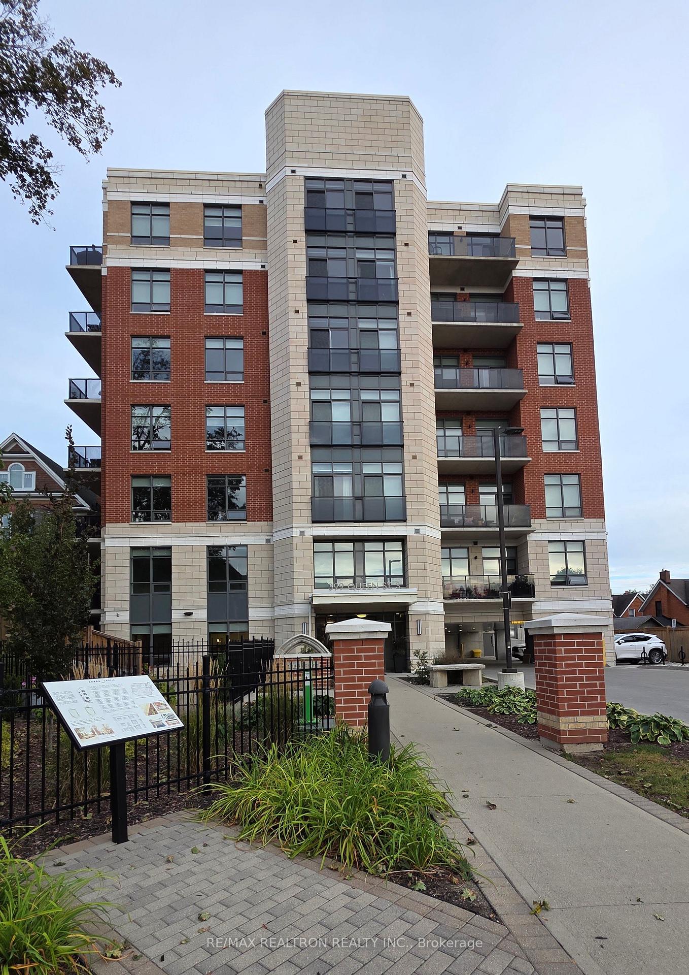 Photo of Unit 302, 399 Queen Street S