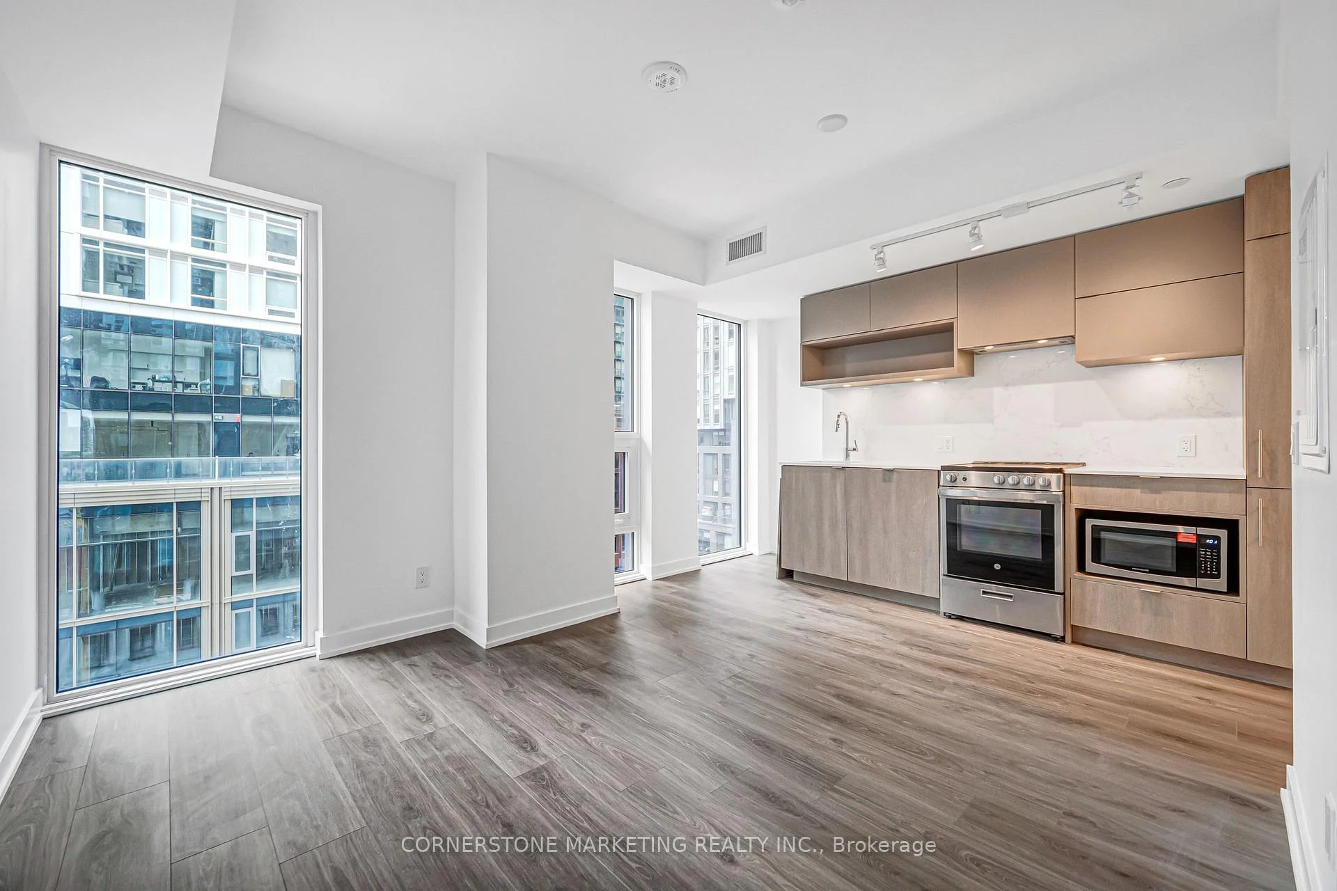 Photo of Unit 910, 100 Queen Street E