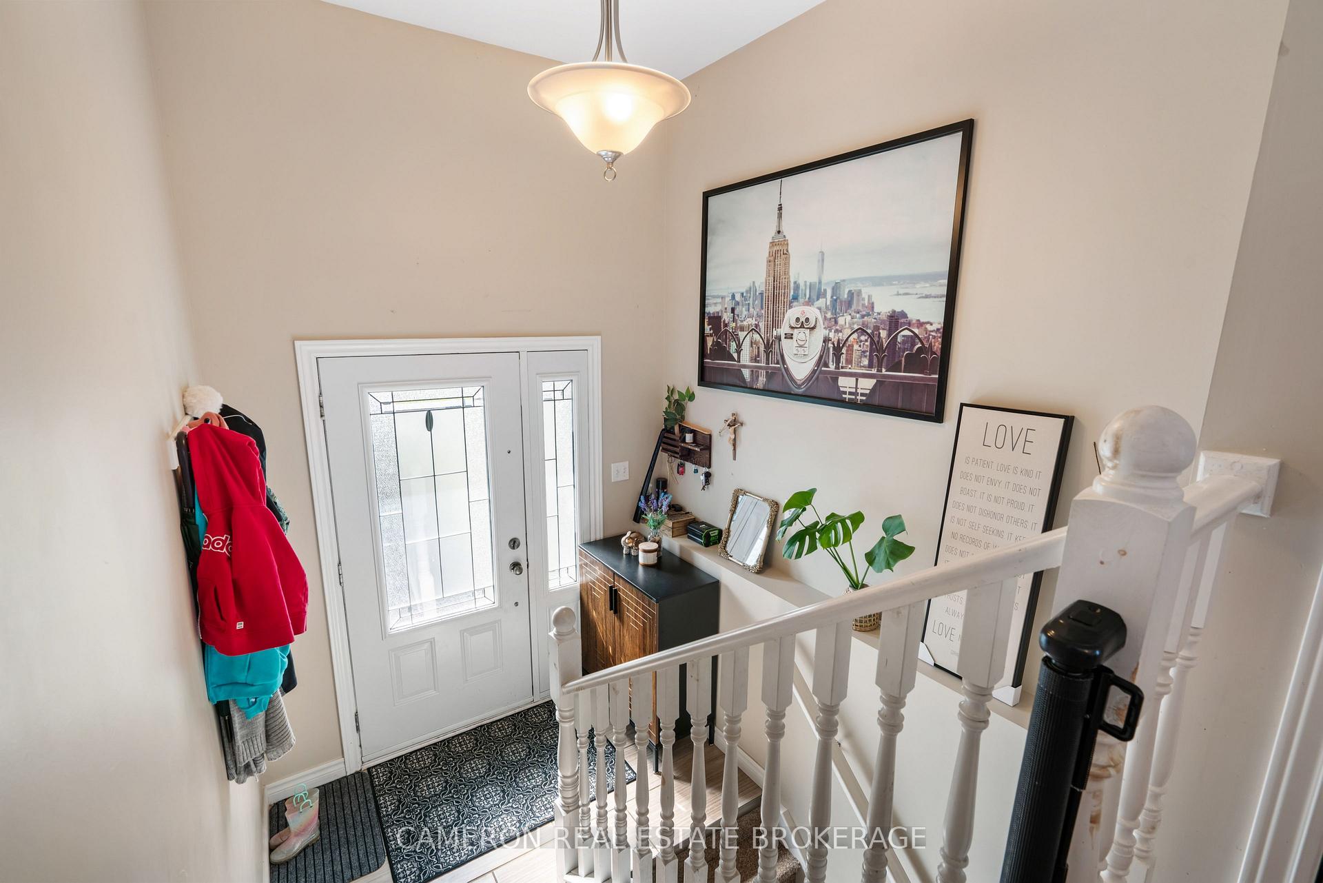 Photo 3 of 137 Bellwood Drive, Cornwall, Cornwall — HOMEH