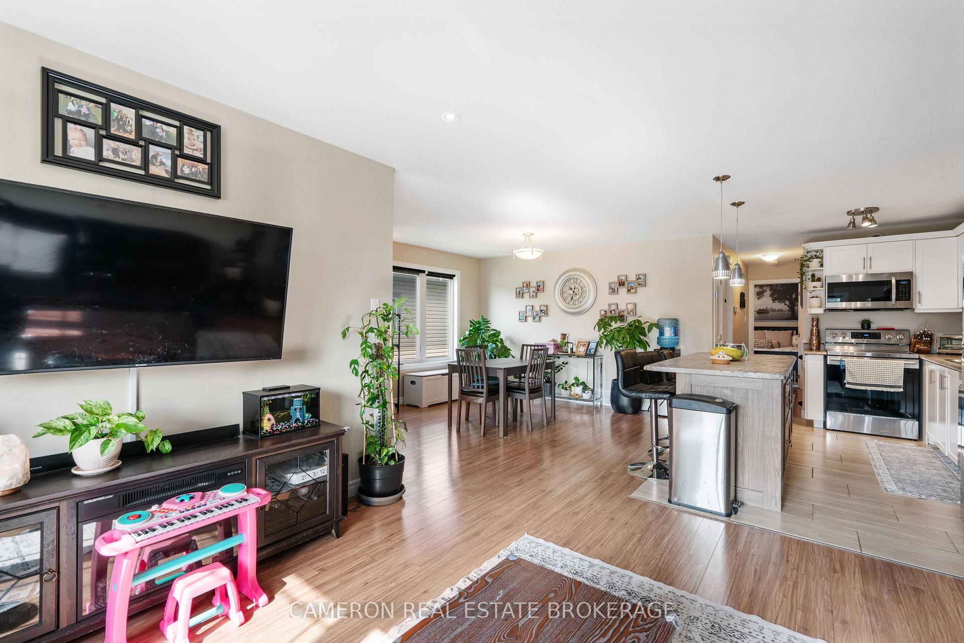 Photo 7 of 137 Bellwood Drive, Cornwall, Cornwall — HOMEH