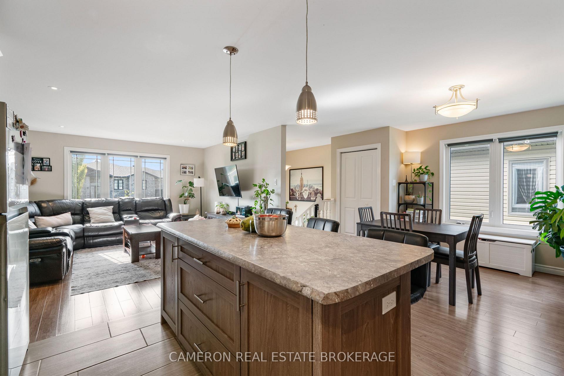 Photo 10 of 137 Bellwood Drive, Cornwall, Cornwall — HOMEH