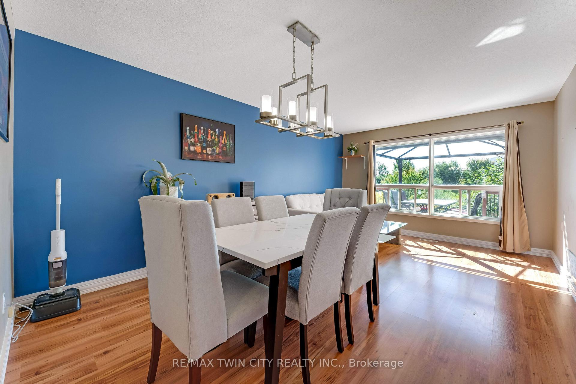 Photo 11 of 320 Brandenburg Place, Waterloo, Clair Hills — HOMEH