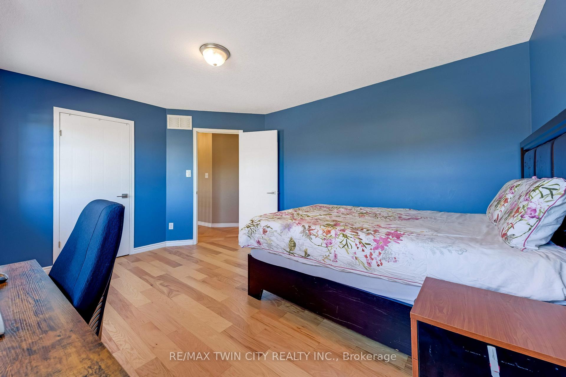 Photo 24 of 320 Brandenburg Place, Waterloo, Clair Hills — HOMEH