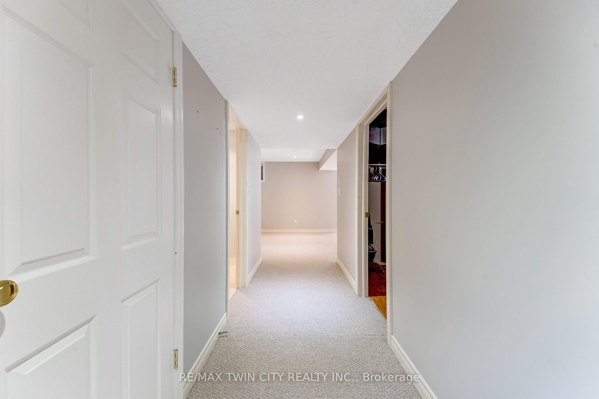 Photo 25 of 320 Brandenburg Place, Waterloo, Clair Hills — HOMEH