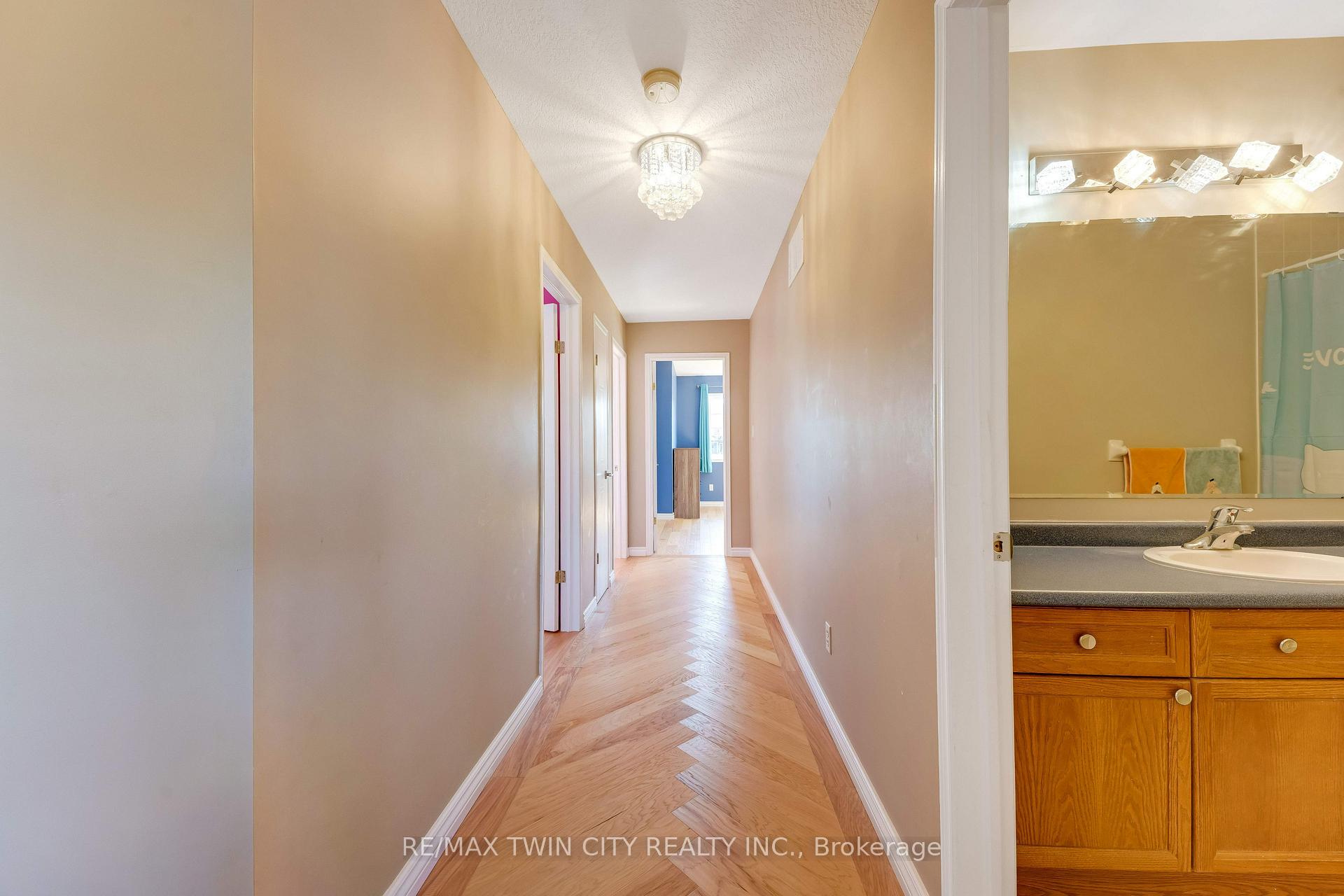 Photo 27 of 320 Brandenburg Place, Waterloo, Clair Hills — HOMEH