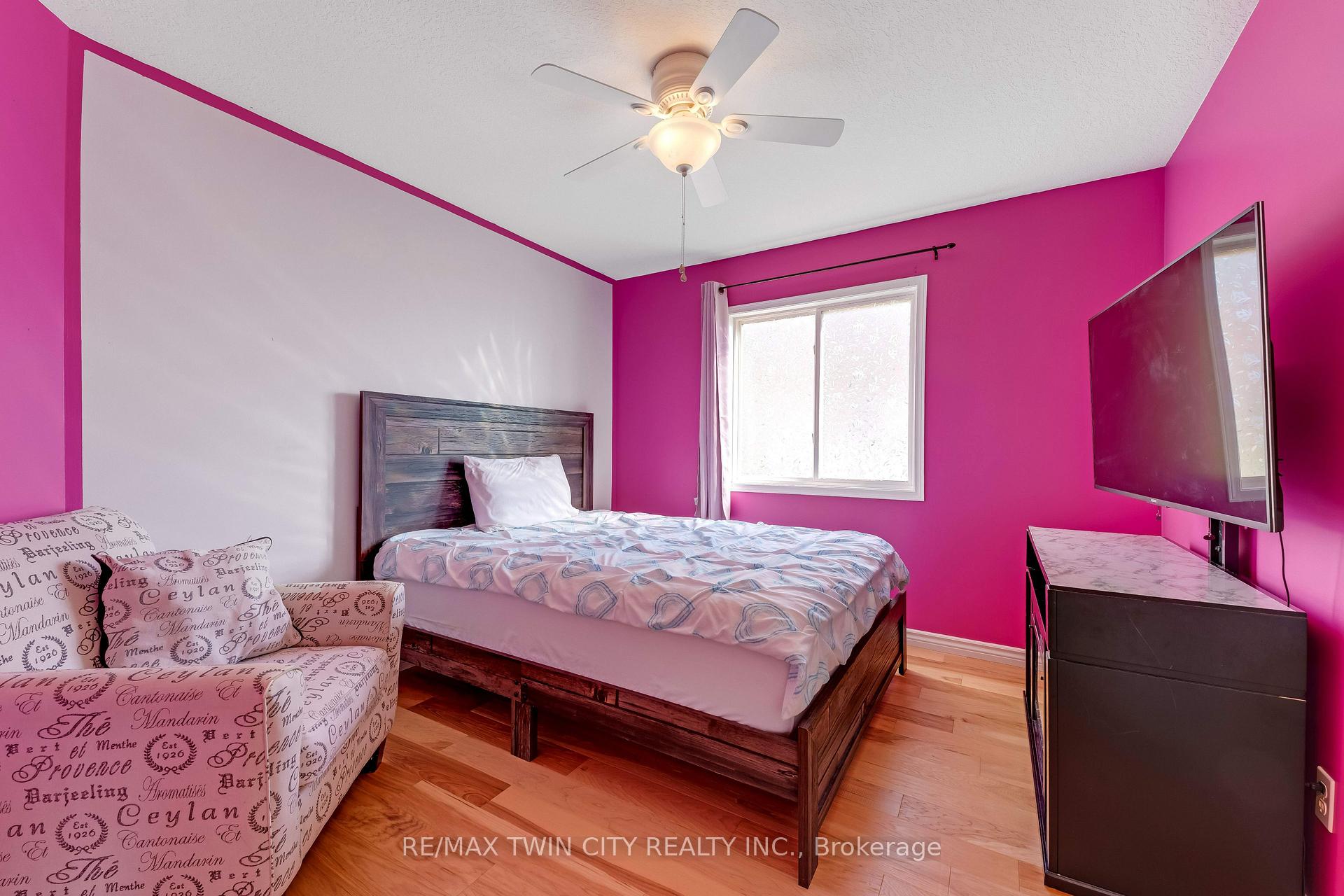 Photo 28 of 320 Brandenburg Place, Waterloo, Clair Hills — HOMEH