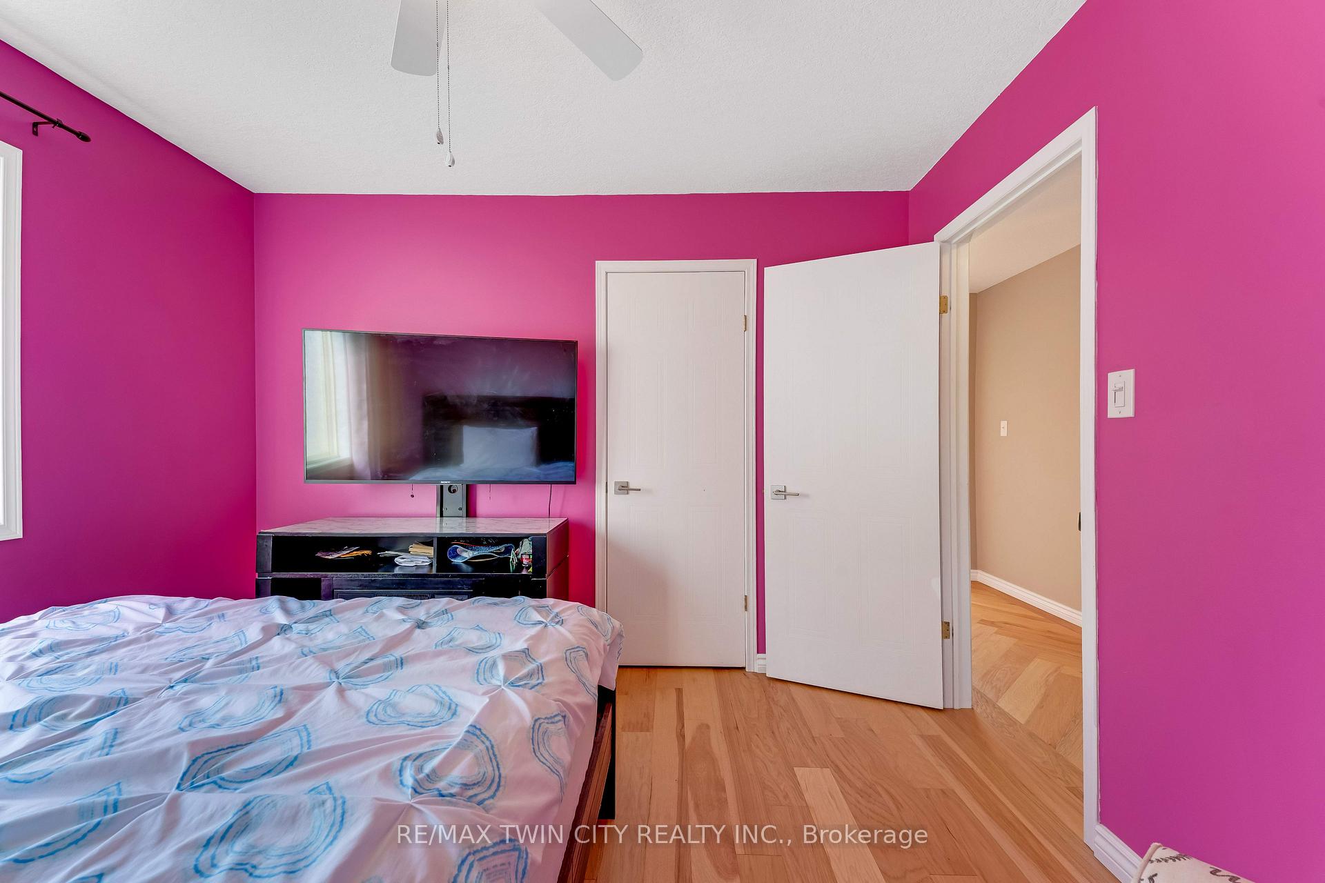 Photo 29 of 320 Brandenburg Place, Waterloo, Clair Hills — HOMEH